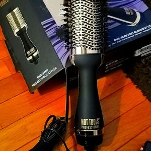 Hot Tools Professional Blowout Styler-24K Gold